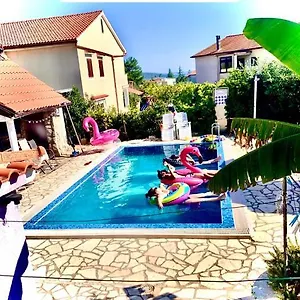 Apartment Lory Krk, Krk Town